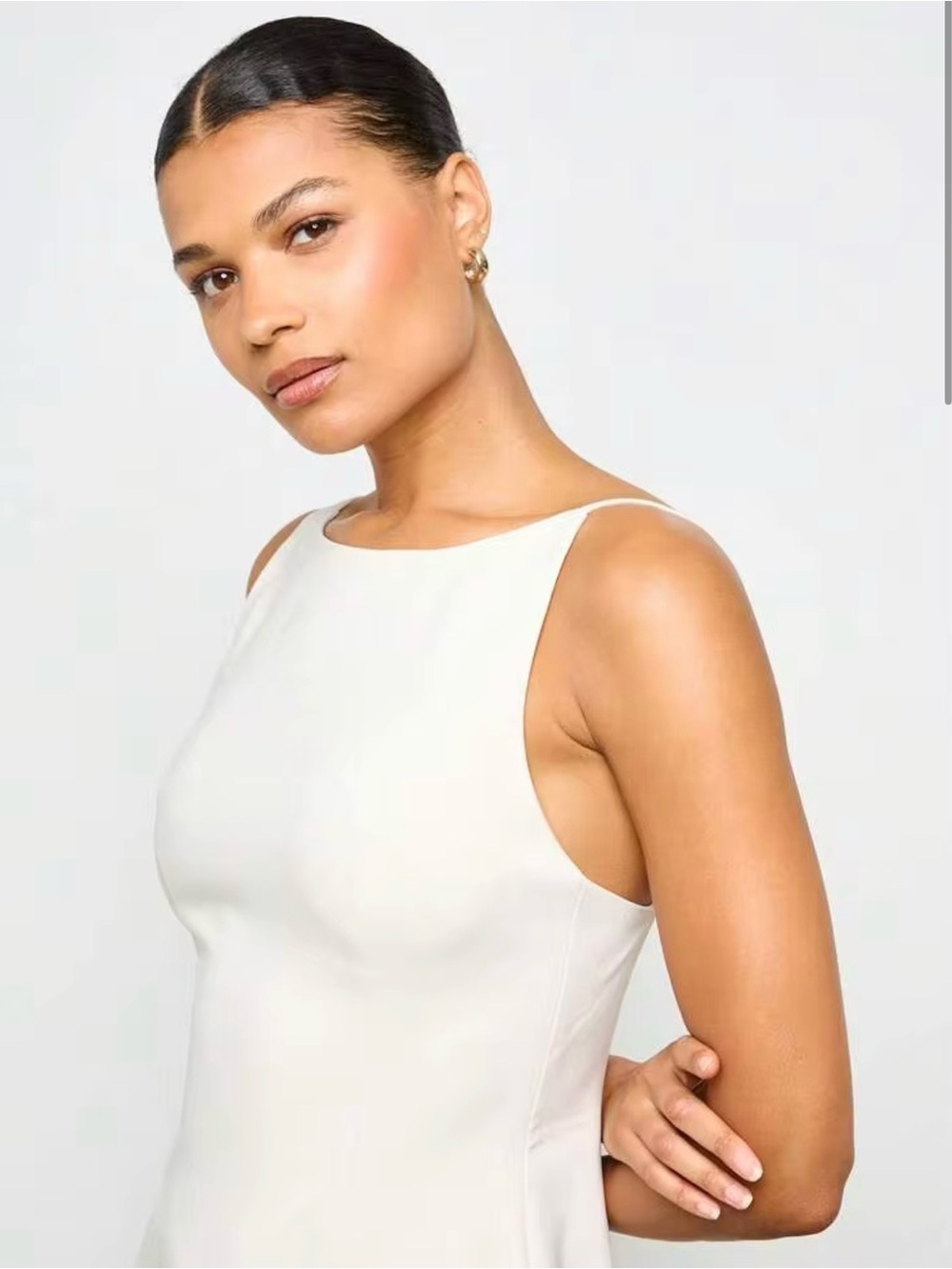 Fitted Mini Dress High Neck Sleeveless Backless - Picture 5 of 6